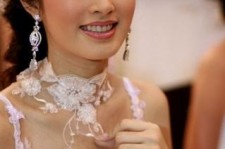 玉田人妖皇后(中国富豪娶人妖皇后)