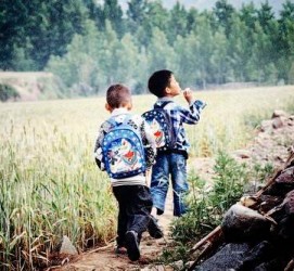 玉田河南一家四口结伴游中国2个月(河南适合一家四口旅游的地方)