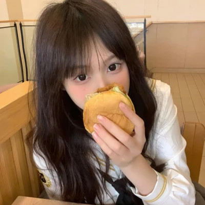 玉田伴游女生李心怡的资料