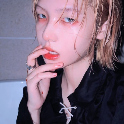 玉田伴游女生樱花漫舞的资料
