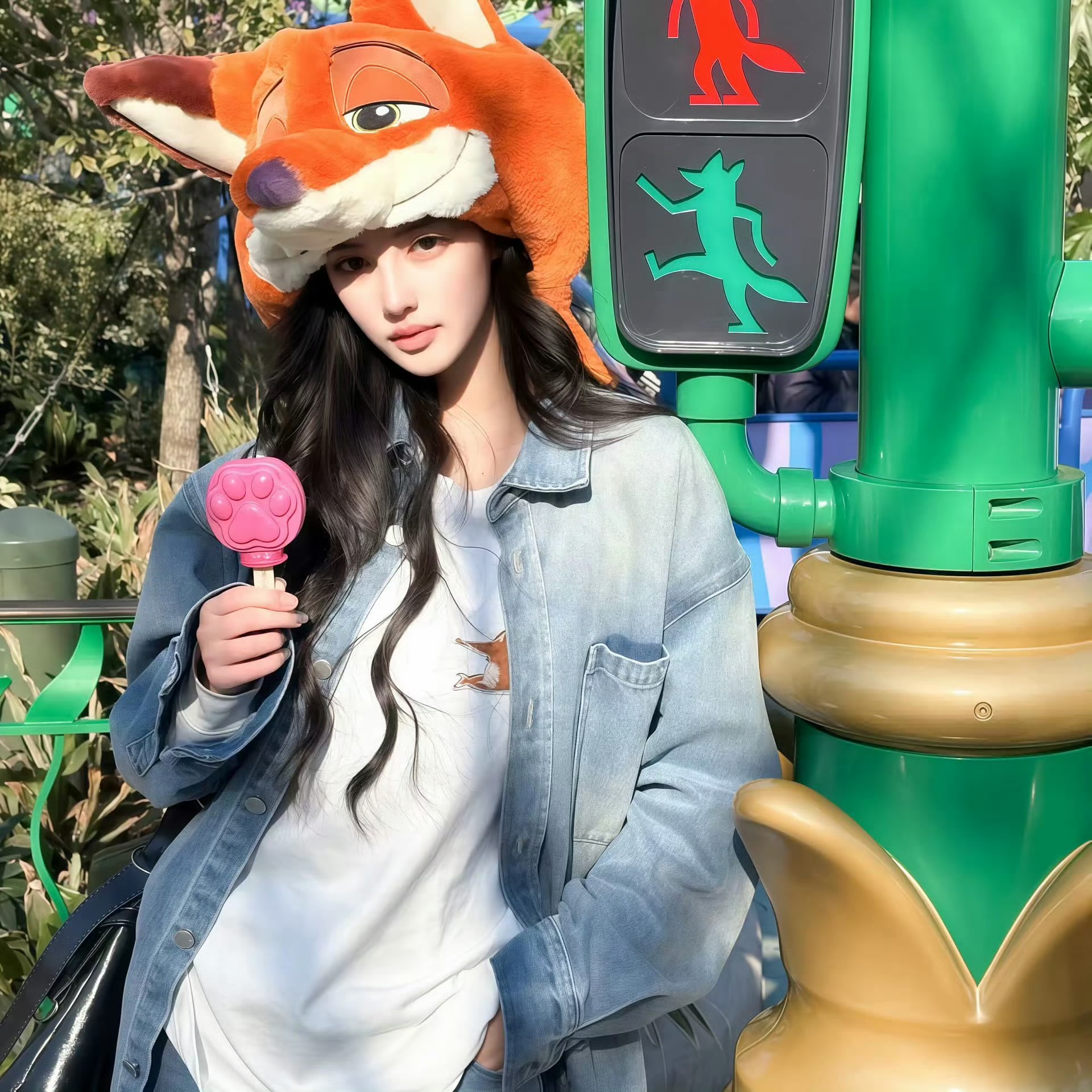玉田伴游女生 | 屈芷烟的资料